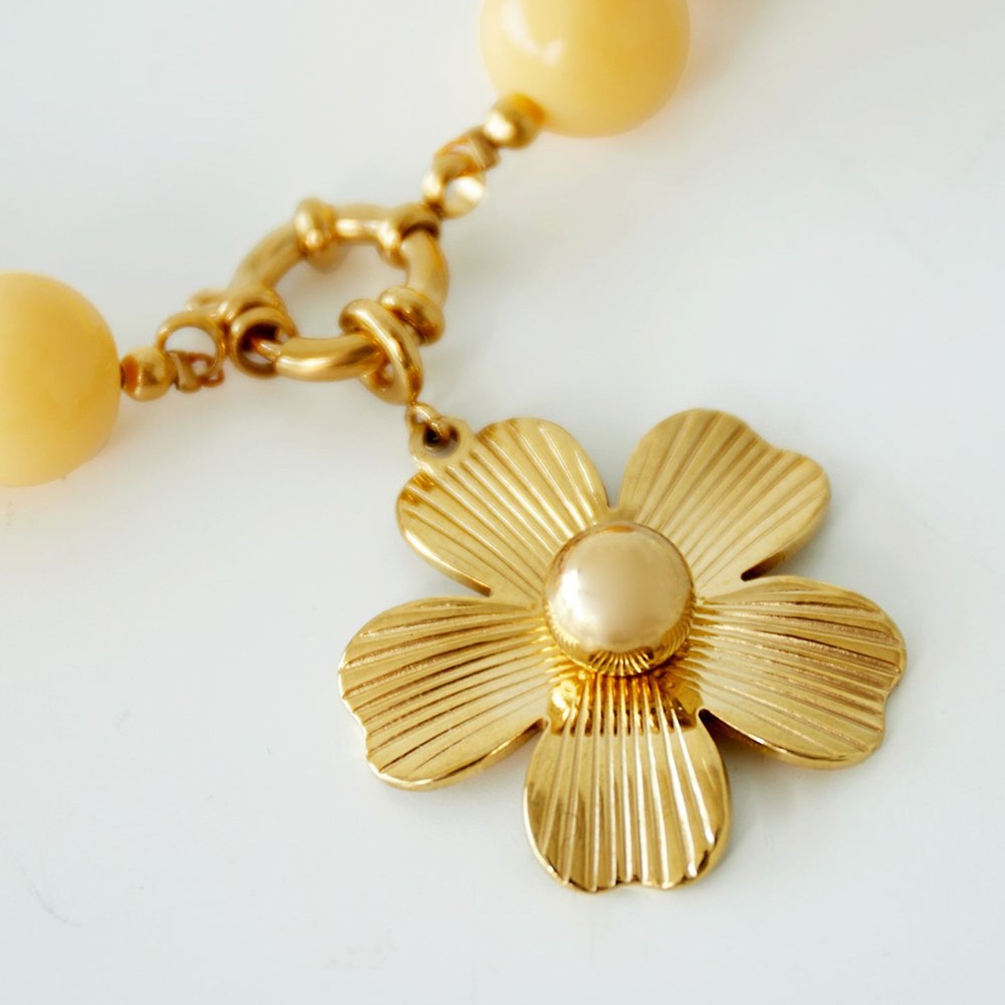 Daily Essential Charms Flower Goud