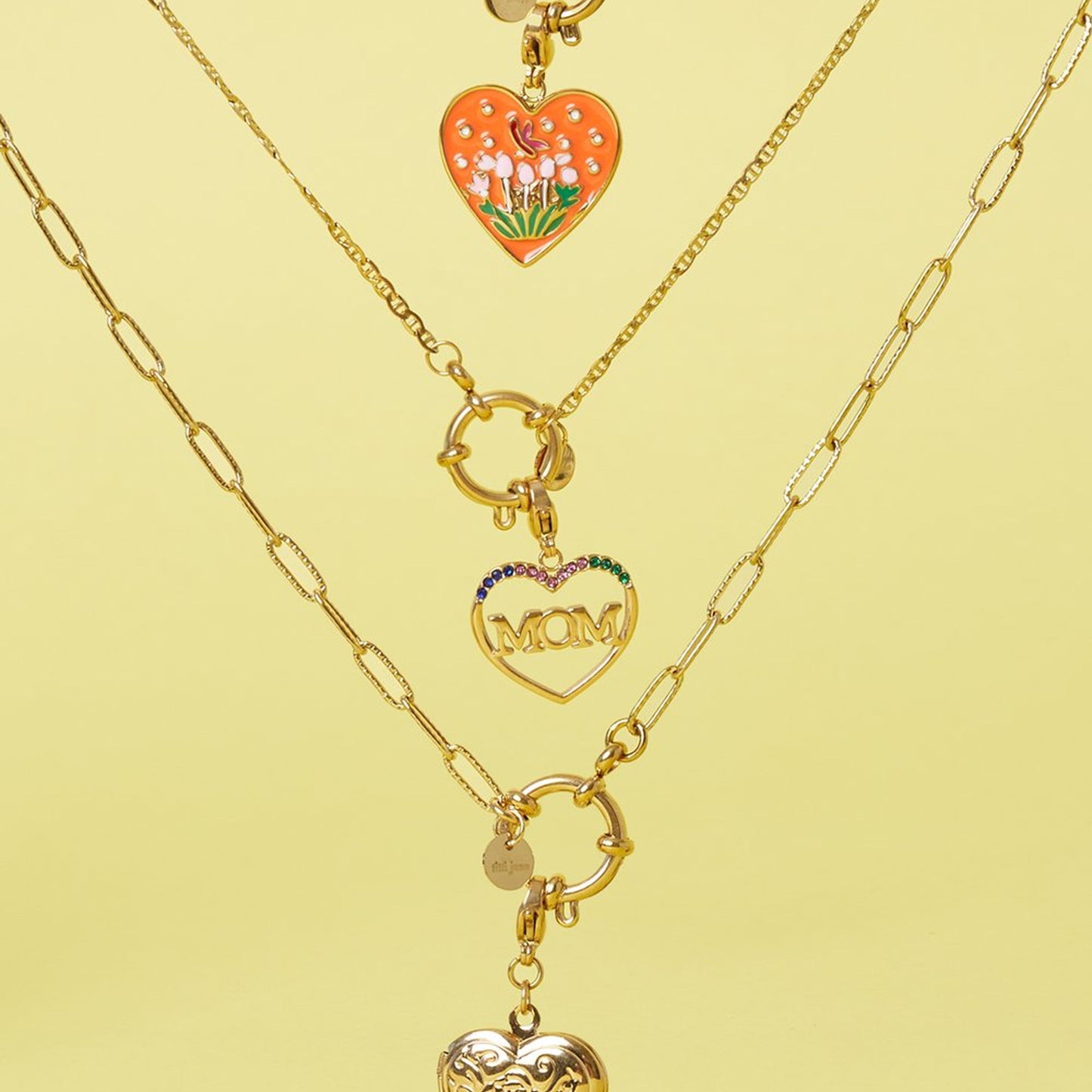 Daily Essentials Charms Coloured Mom